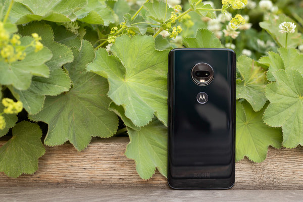 Обзор Moto G7 Plus: снимаем недорого