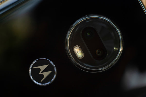 Обзор Moto G7 Plus: снимаем недорого