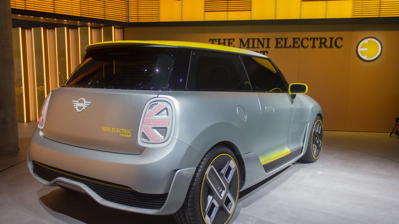 Первый полностью электрический Mini Cooper покажут в начале 2020 года