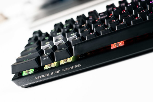 Механическая классика: ASUS ROG Strix Scope