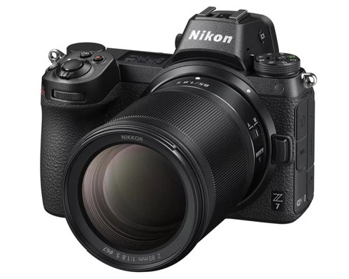 С новым объективом Nikon для беззеркалок можно делать отличные портретные фото