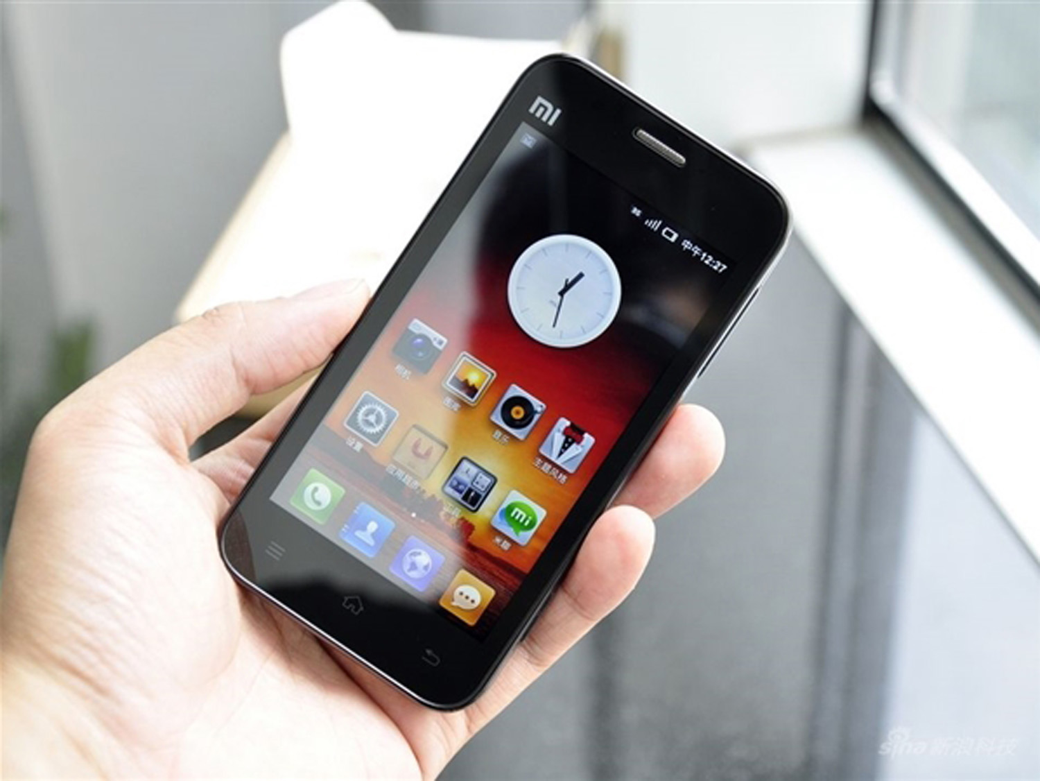 Первый смартфон Xiaomi представили 8 лет назад: как это было
