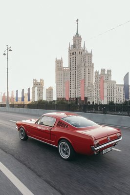 Прокатиться на Ford Mustang 1969 года может любой благодаря каршерингу Яндекса