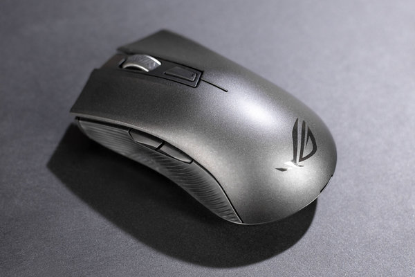 Героиня игровых ноутбуков: обзор ASUS ROG Strix Carry