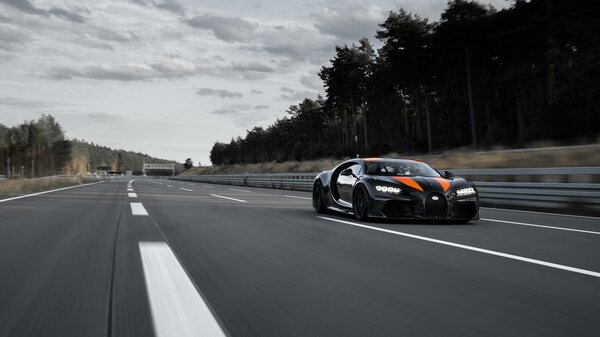 Bugatti Chiron установил новый мировой рекорд скорости