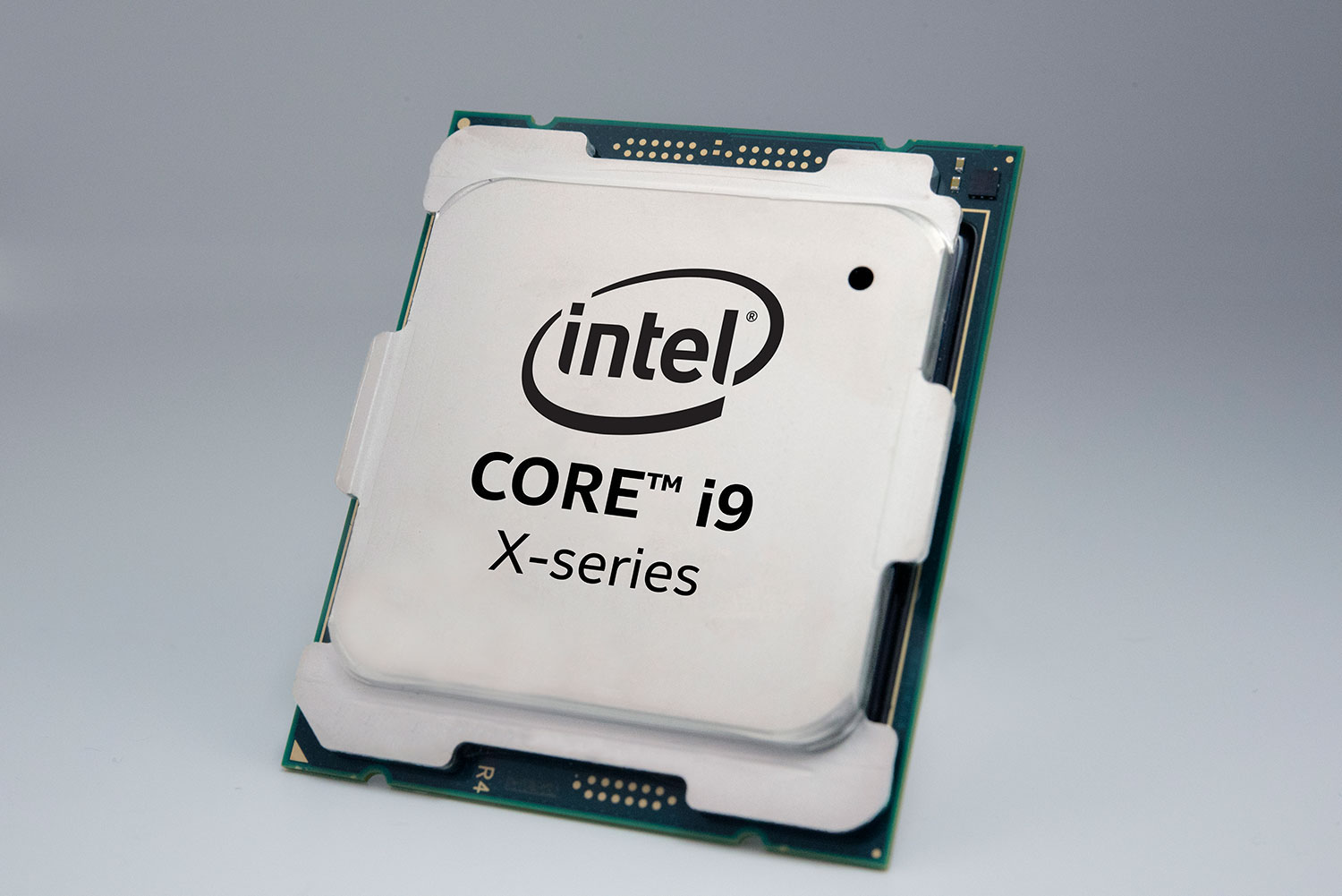 Сравнение процессоров intel core i9 9900x