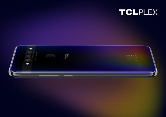 TCL привезла в Россию смартфон PLEX с тройной камерой за 20 тысяч рублей