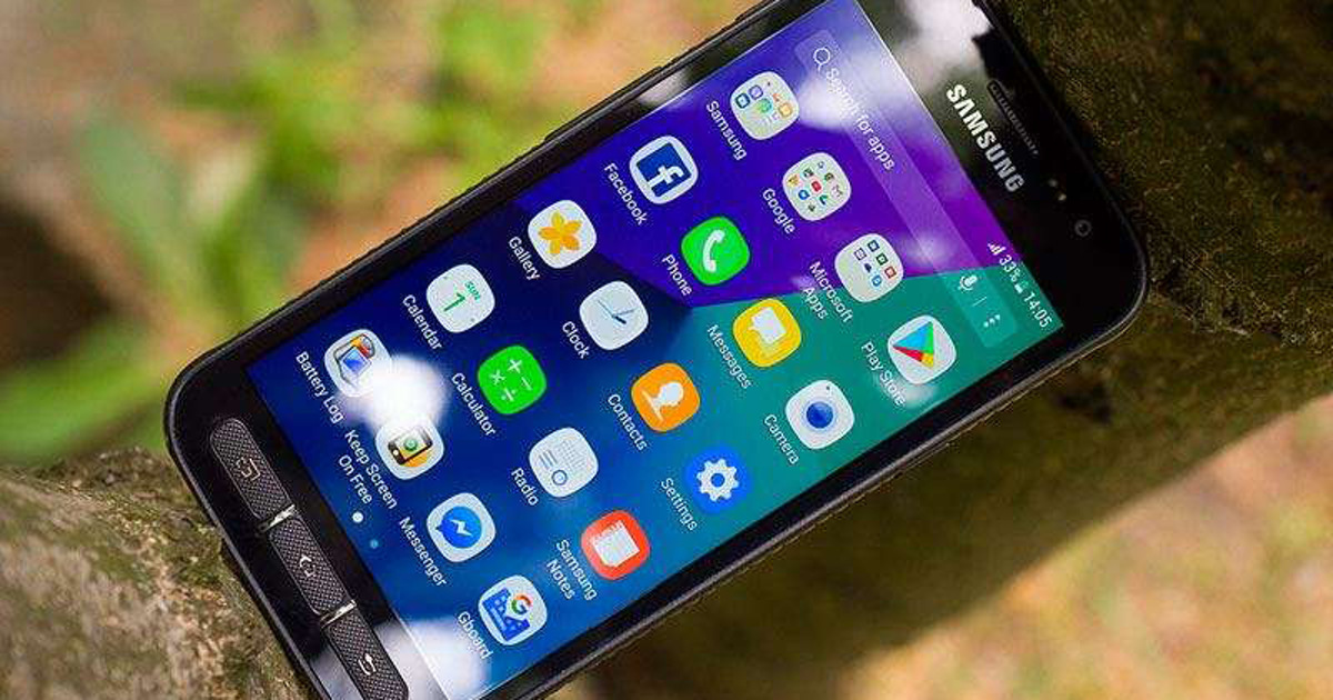 Samsung представила защищённый смартфон для полиции с железом прошлогоднего флагмана