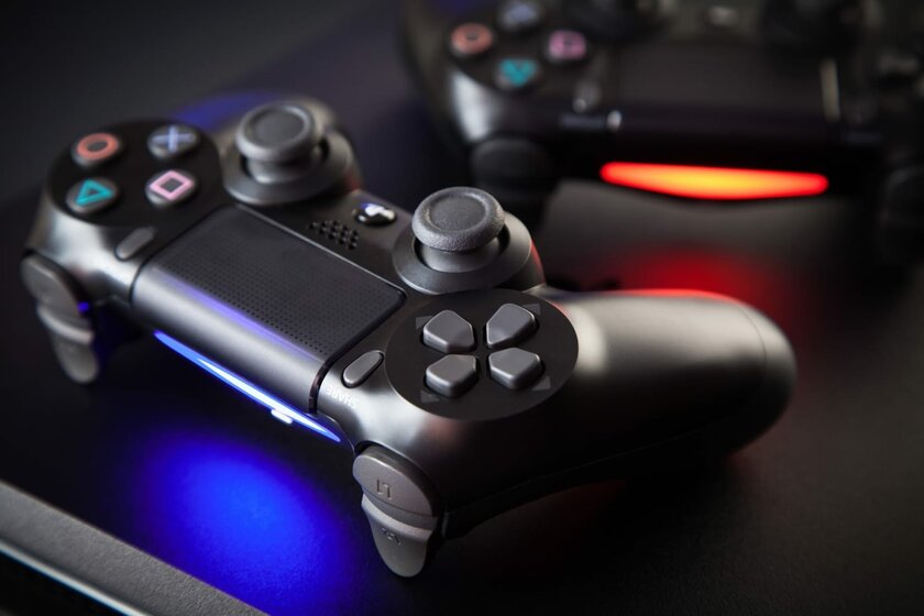 PlayStation 4 — вторая из самых популярных консолей всех времён