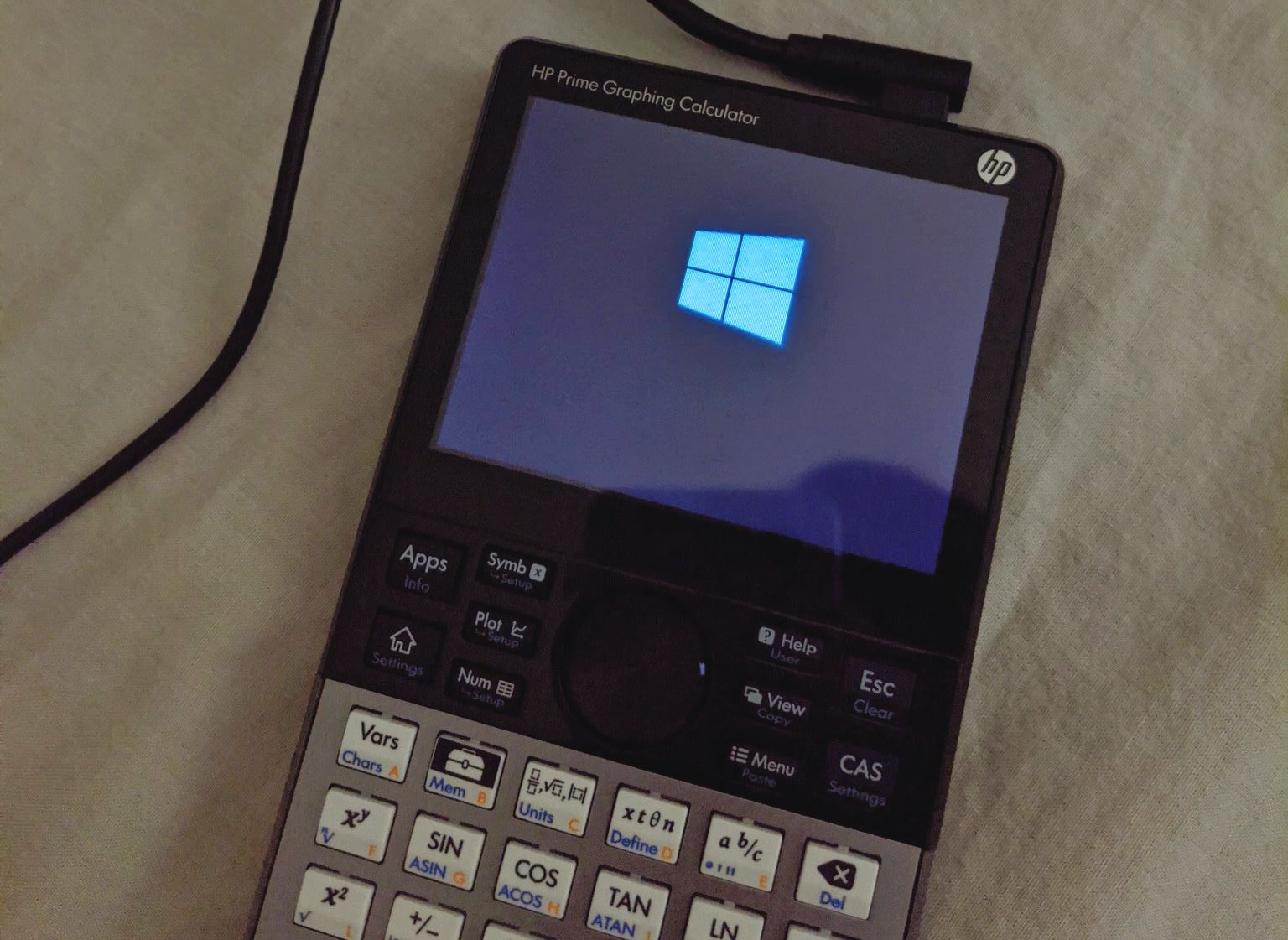 Windows 10 запустили на калькуляторе