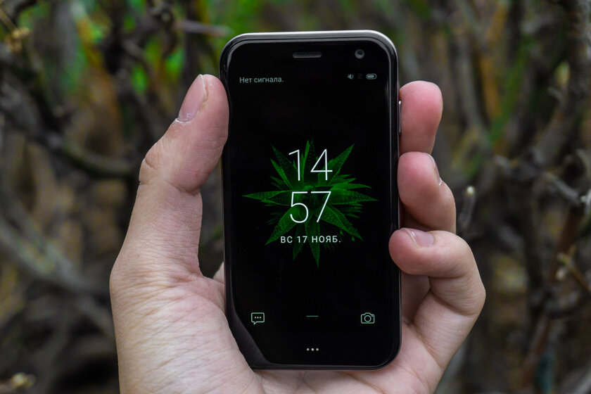Обзор Palm Phone: микроскопический смартфон