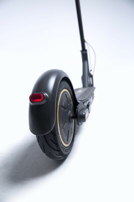 Ninebot-Segway представила в России свой самый быстрый самокат