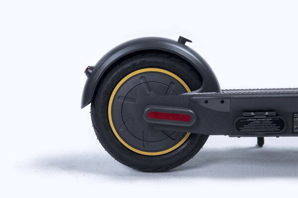Ninebot-Segway представила в России свой самый быстрый самокат