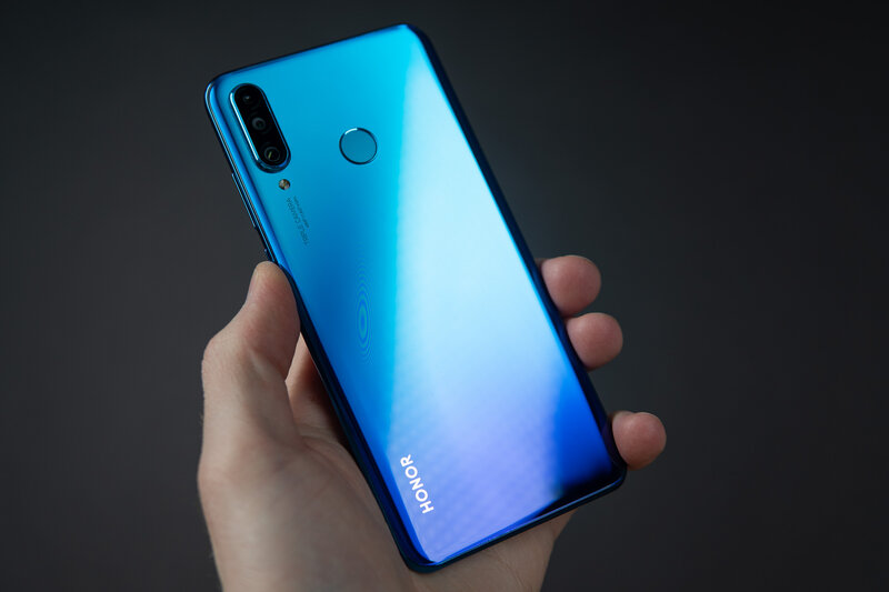 Обзор HONOR 20 Lite: комфорт на каждый день