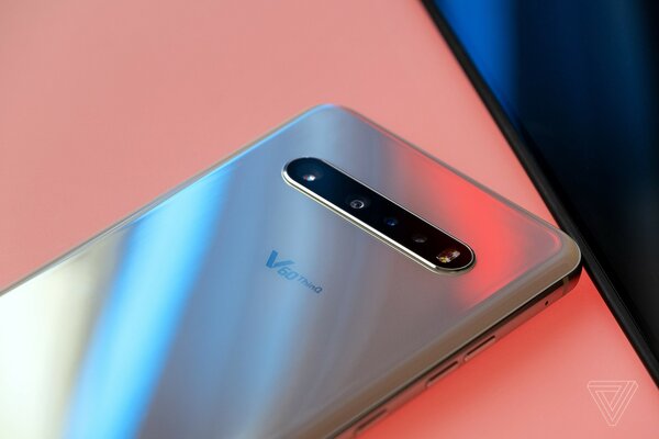 LG представила V60 ThinQ — скучный флагманский смартфон без инноваций