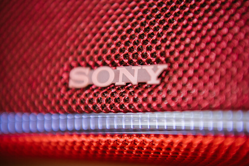 Обзор колонки Sony SRS-XB31: в ожидании вечеринок