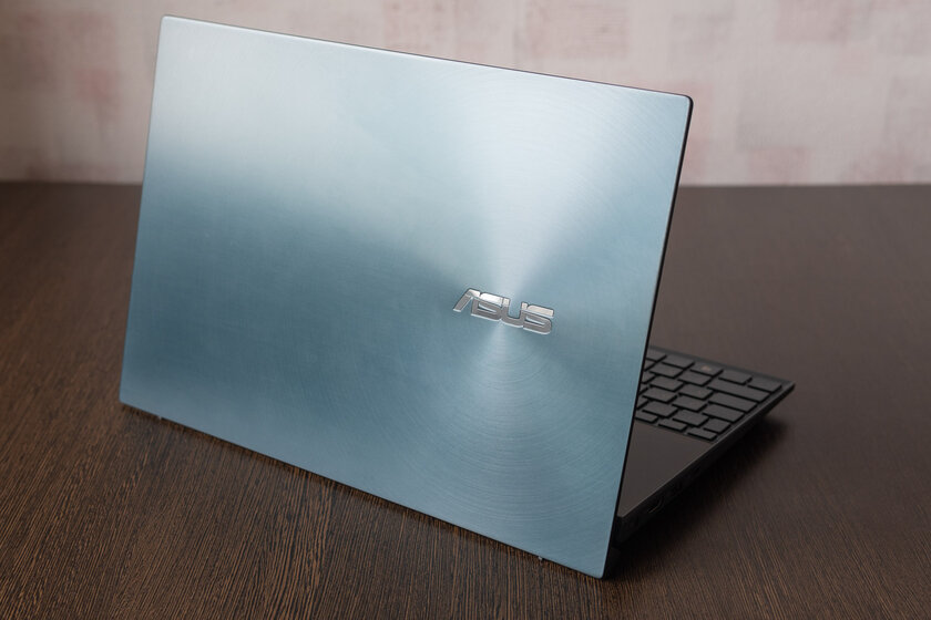 Тестируем ноутбук с двумя дисплеями: на что способен ASUS ZenBook Duo UX481F