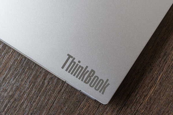 Обзор Lenovo ThinkBook 13s: меж двух огней