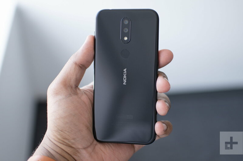 Какой компактный смартфон выбрать в 2020 году: лучшие модели и дешёвые варианты