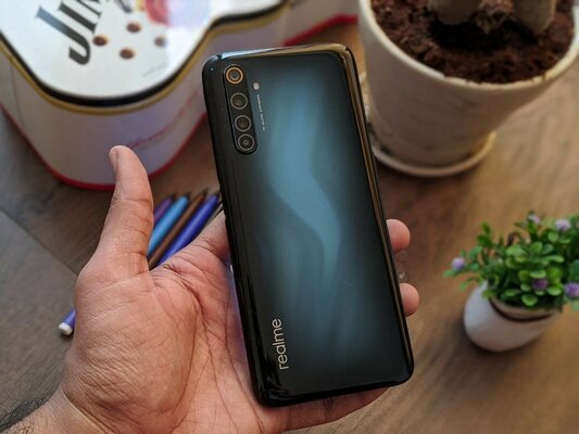 Какой смартфон купить в июне 2020: лучшие модели на любой бюджет — Лучший недорогой смартфон до 24 000 рублей — Realme 6 Pro. 2