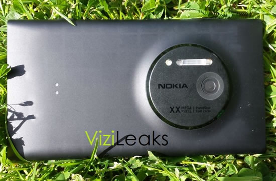 Больше фоток Nokia Lumia EOS