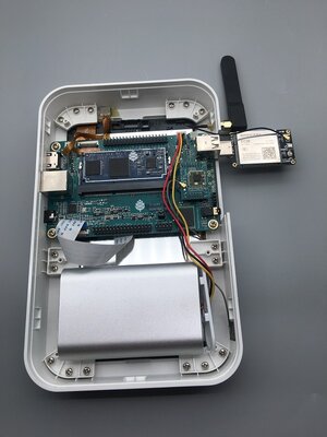PinePhone — Linux-смартфон с физическими выключателями датчиков и 17 операционными системами на microSD