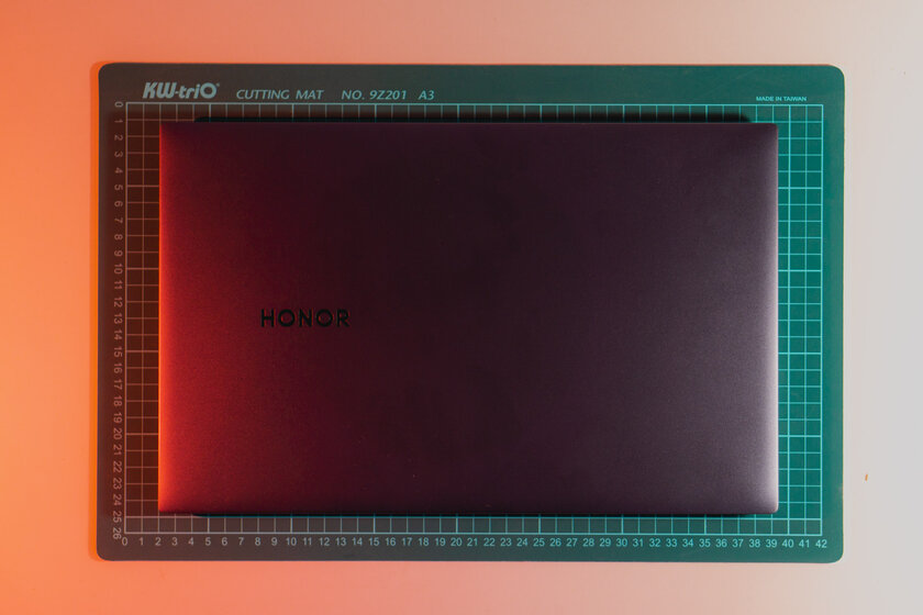 Знакомство с HONOR Pad V6 и обновленным MagicBook Pro — строго и со вкусом