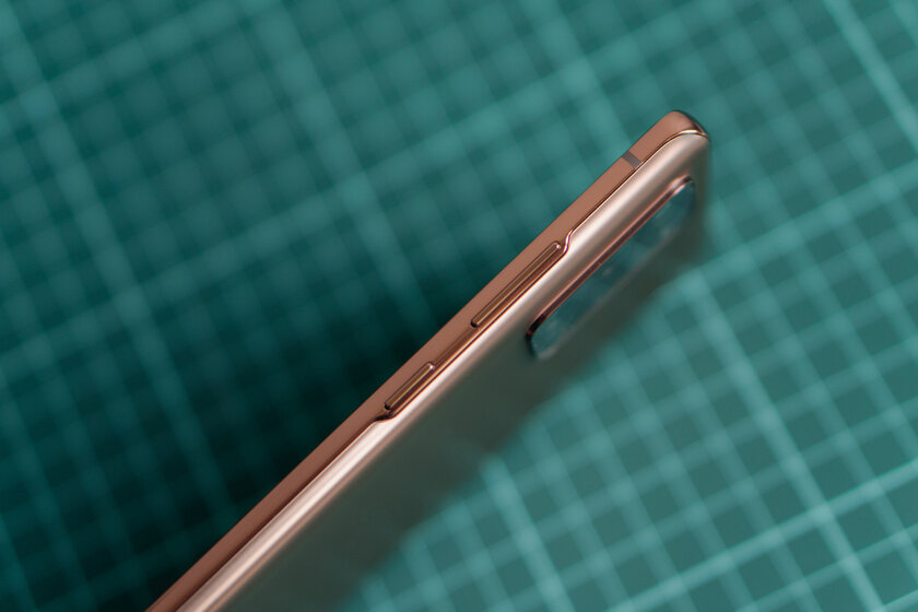 Обзор Samsung Galaxy Note20: шикарный дисплей с плоскими краями
