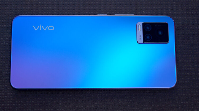 На что способен vivo V20 — первый смартфон на базе Android 11