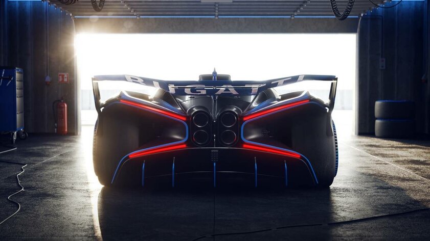 Bugatti представила гиперкар Bolide: 1825 лошадиных сил при весе 1240 килограммов