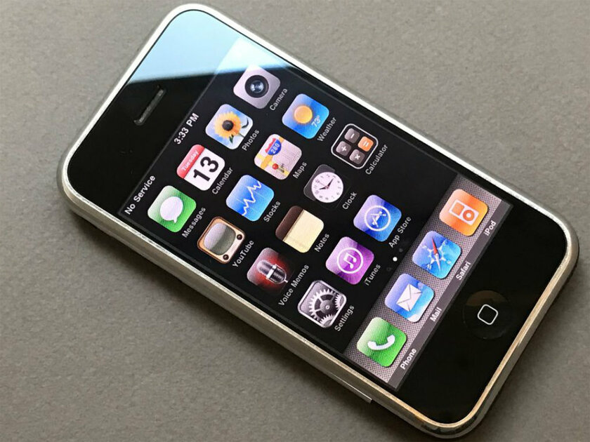 История iPhone: чем больше всего запомнились и как они менялись из года в год