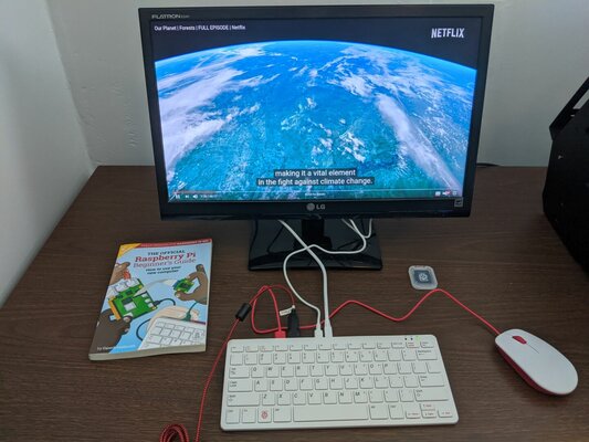 Полноценный ПК внутри клавиатуры, и это дёшево. Обзор Raspberry Pi 400