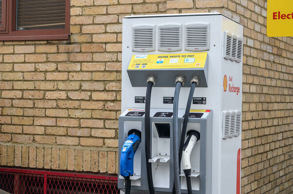 Shell заново изобретает заправочную станцию для электромобилей