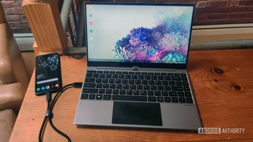 Ноутбук, который работает на мощностях подключаемого смартфона. Обзор NexDock Touch