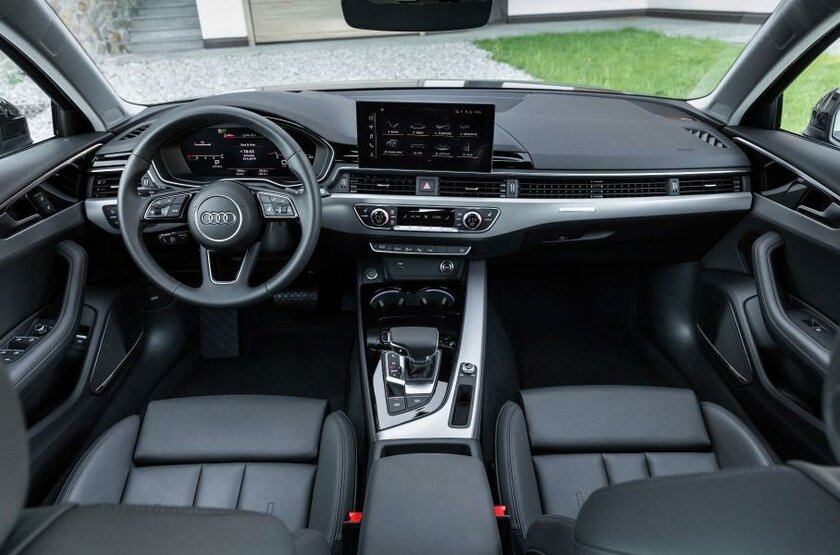 В России начались продажи обновлённой Audi A4 с полностью цифровой приборной панелью