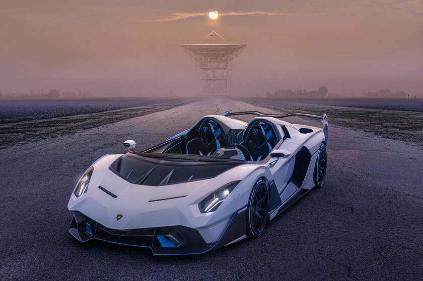 Lamborghini выпустила уникальный автомобиль без крыши и лобового стекла