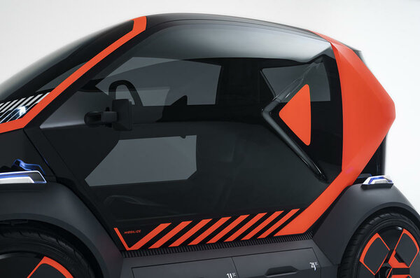 Renault представил EZ-1: двухместный авто для каршеринга