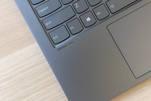 Отличный ноутбук для создателей контента. Обзор Lenovo Yoga Slim 7 Pro 14