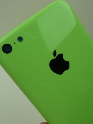 Качественные фотографии зеленого iPhone 5C