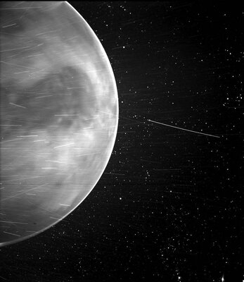 Фото: солнечный зонд Parker сделал невероятный снимок Венеры
