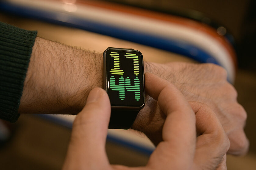 Опыт использования Huawei Watch Fit: золотая середина между часами и браслетом