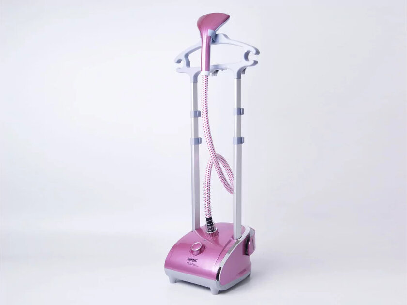How to choose a garment steamer: the main nuances for a home gadget