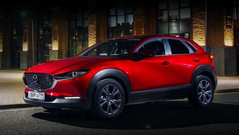 В России массово отзывают Mazda CX-30: дверь багажника неисправна и может травмировать