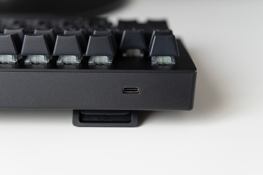 Гейминг может быть беспроводным: обзор клавиатуры Razer BlackWidow V3 Pro — Подключение и автономность. 4