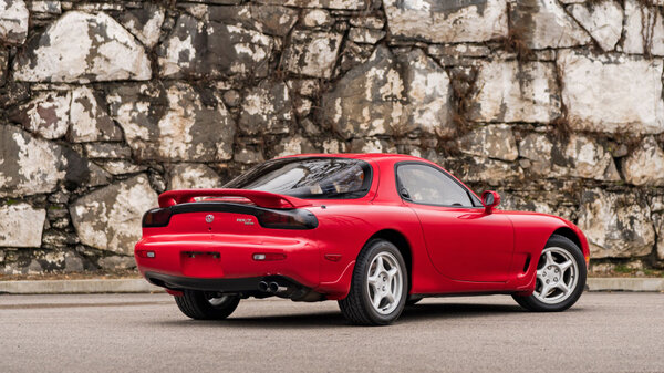 Самые крутые авто из всех Форсажей: в каких играх на них можно поездить