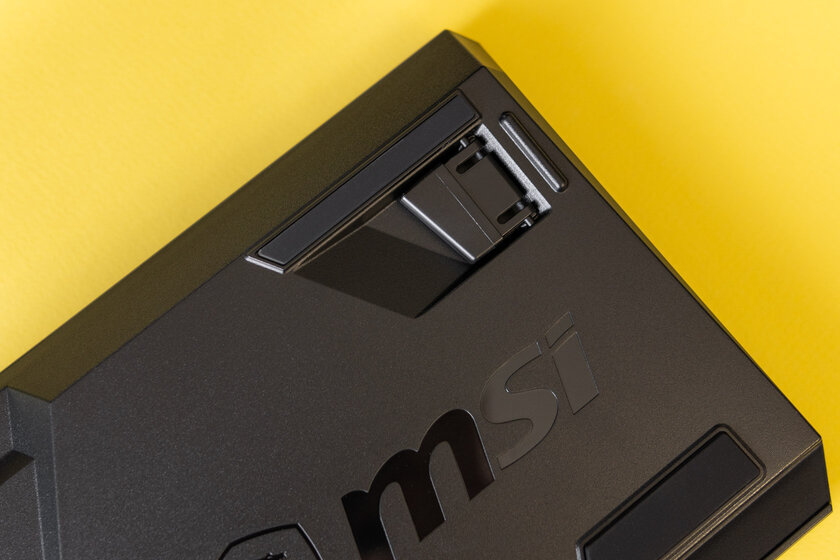 Низкий профиль и 8-угольные колпачки: обзор необычной клавиатуры MSI Vigor GK50 — Внешний вид и удобство. 4