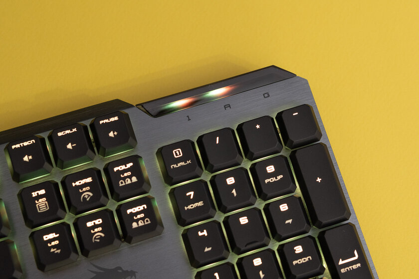 Низкий профиль и 8-угольные колпачки: обзор необычной клавиатуры MSI Vigor GK50 — Внешний вид и удобство. 2
