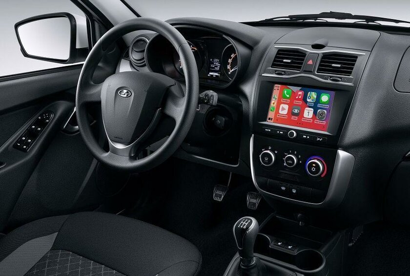 В России уже продают Lada Granta с Apple CarPlay и Android Auto