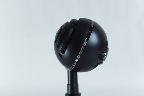 Необычный микрофон для начинающих стримеров: обзор Blue Snowball Black iCE