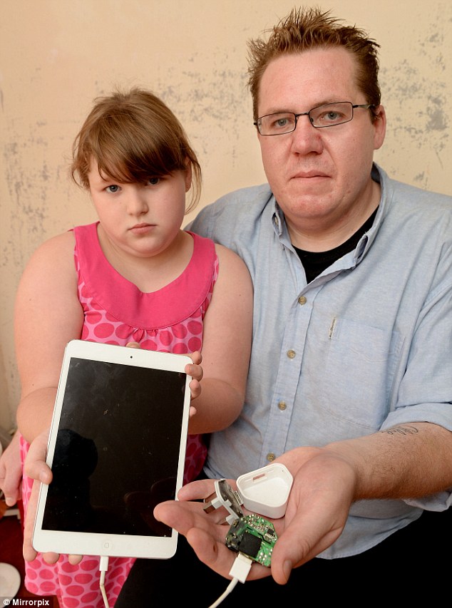 Зарядка для iPad чуть не убила девочку